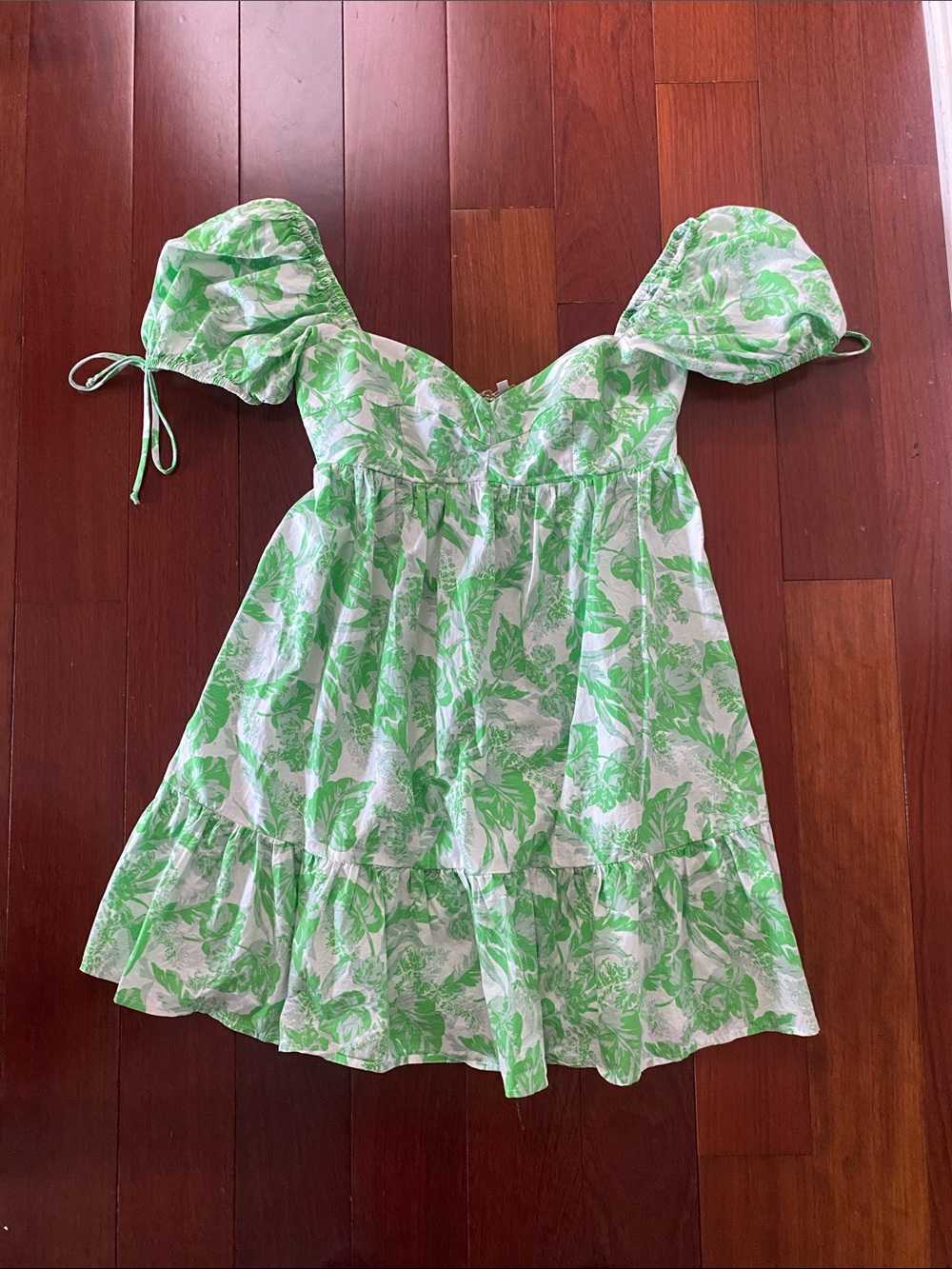 Green Floral Puff-Sleeve Dress